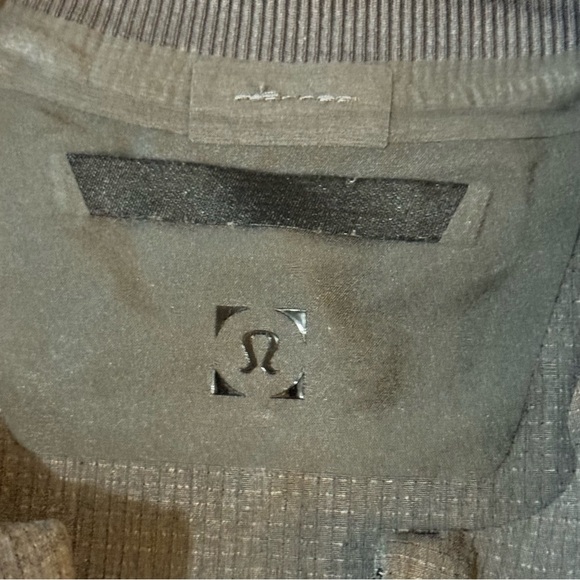 Lululemon Airing Easy Bomber
Graphite Grey

#173 - Picture 4 of 6